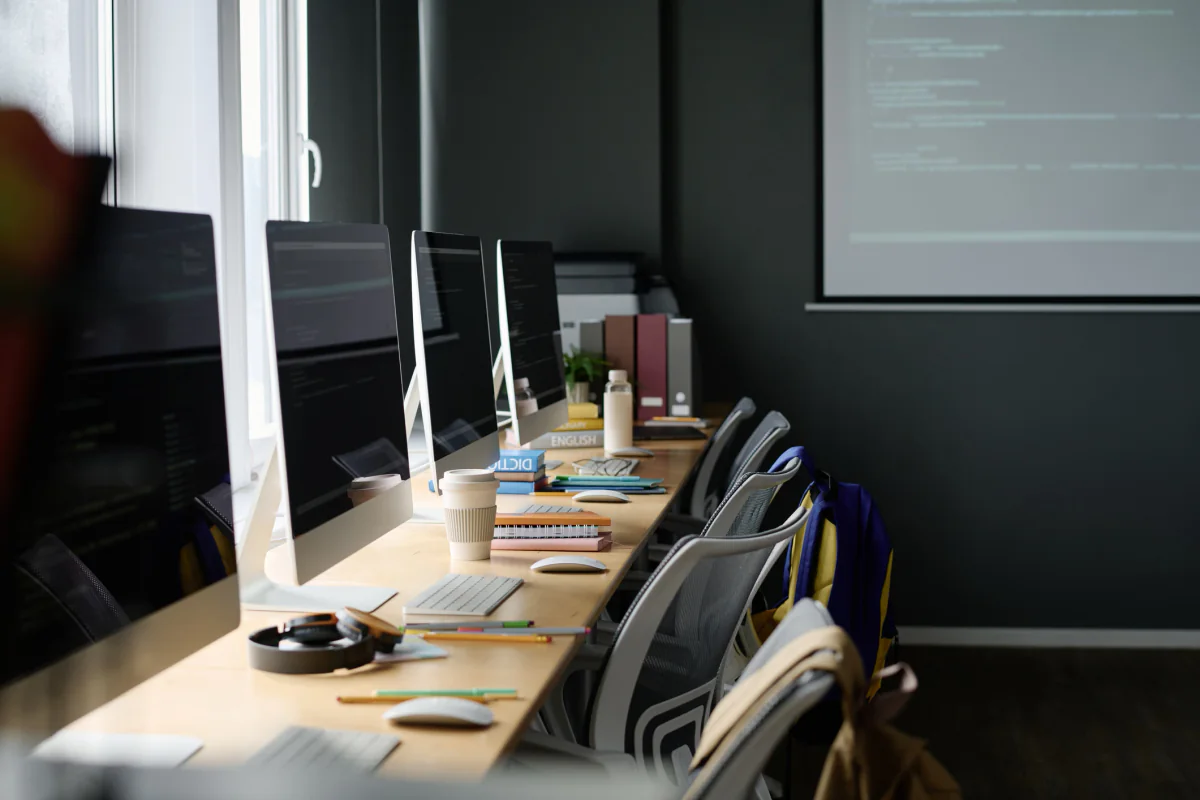 Dell server rental equipment prepared for validation projects, migration testing, and temporary infrastructure support
