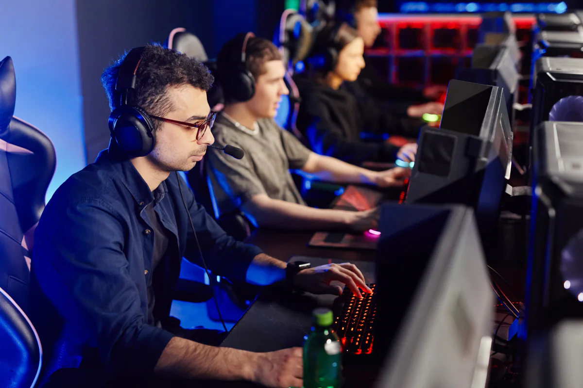 High refresh gaming monitor setups arranged for esports competition and performance focused event stations