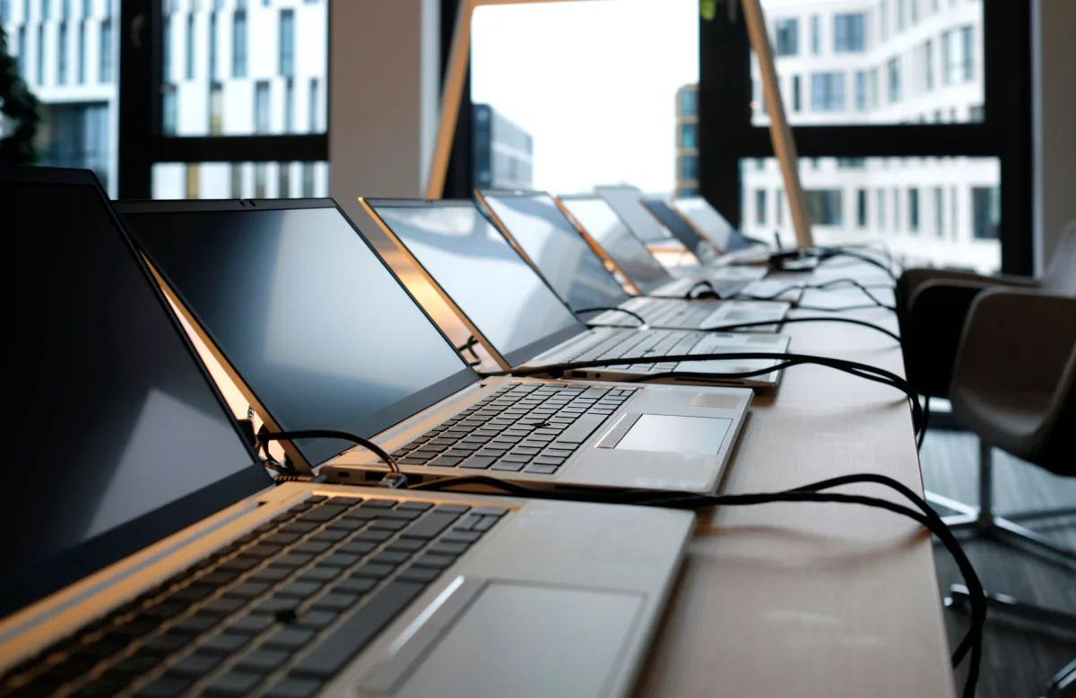 Lightweight Windows laptop rentals used for executive meetings, travel, and mobile business presentations
