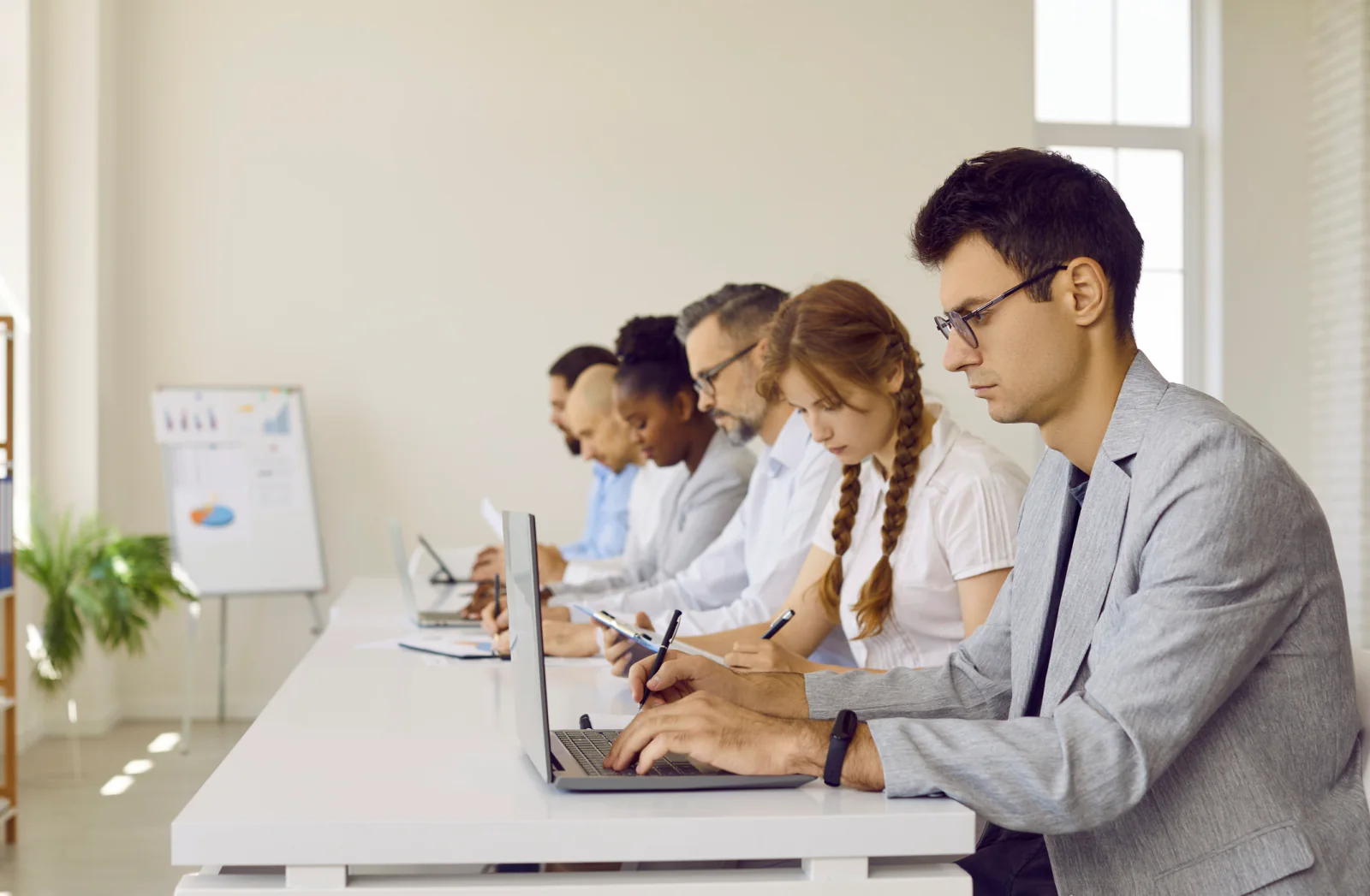 Multi-site deployment of laptops with identical software image and consistent application setup across multiple locations