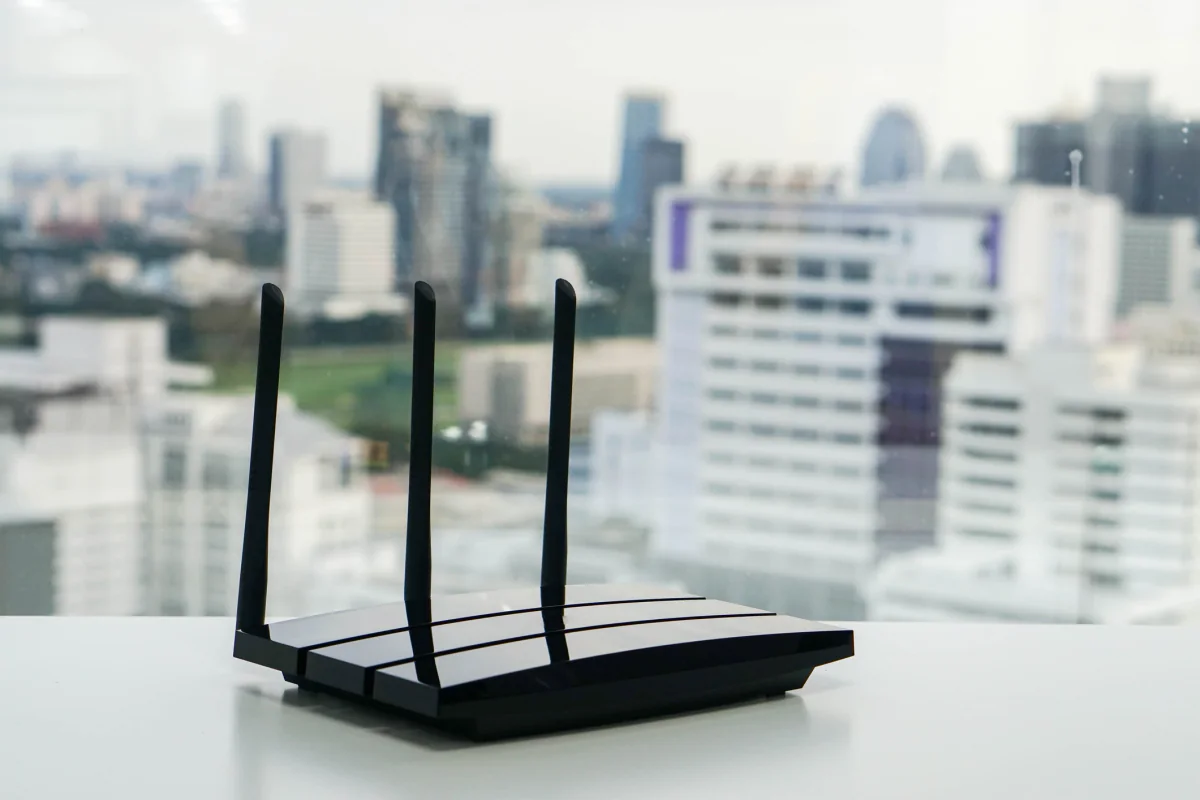 Cradlepoint router supporting temporary office laptops and project site internet connectivity