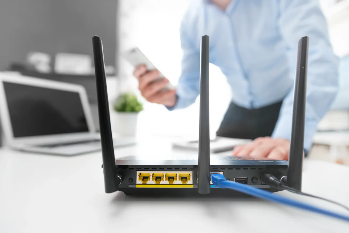 Temporary wireless networking equipment supporting a Microsoft-friendly rental deployment in a business or event environment