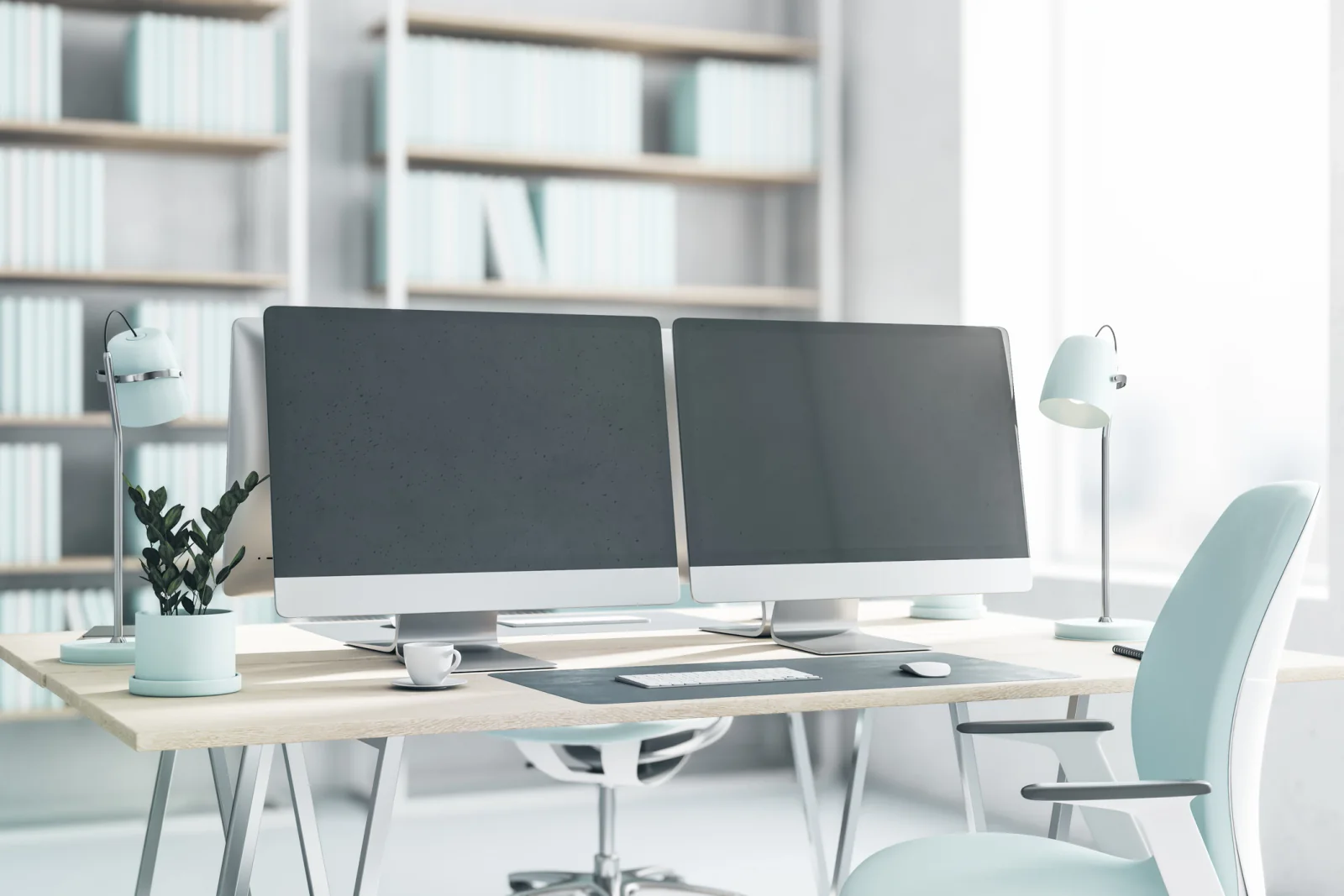Monitors and display rentals supporting a Lenovo friendly training room, meeting space, and multi screen workstation deployment