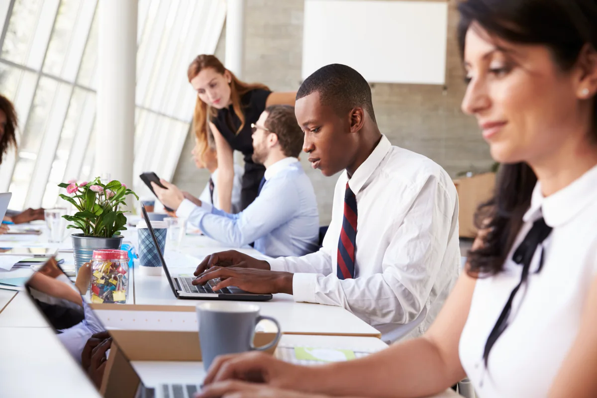 Lenovo friendly Windows laptop rental deployment set up for business travel teams, training programs, and temporary staff